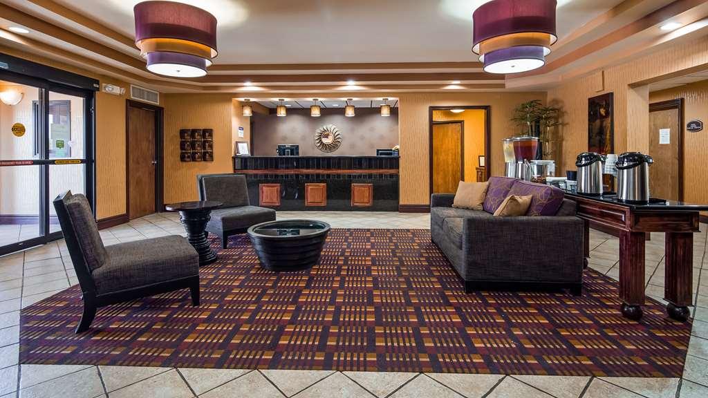 Best Western Plus Midwest Inn & Suites Салина Екстериор снимка