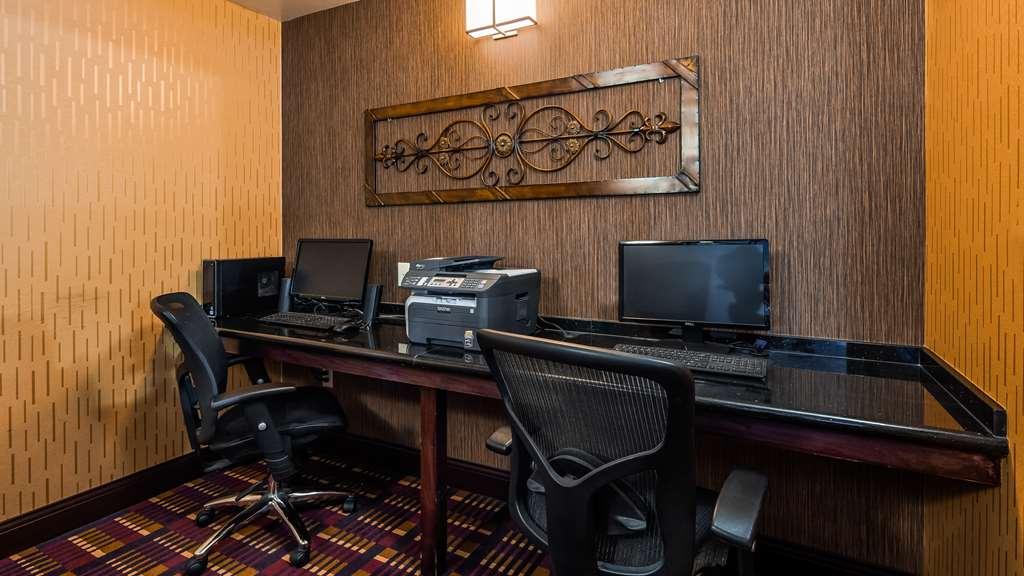 Best Western Plus Midwest Inn & Suites Салина Съоръжения снимка